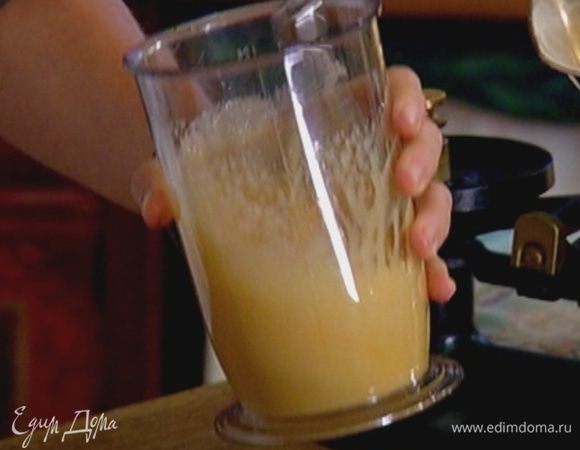 Добавить ванильный экстракт и перемешать.