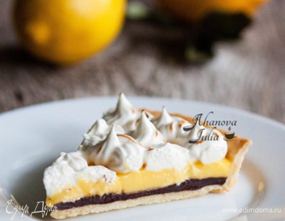 Тарт не стоит держать в холодильнике, так как шоколадный ганаш будет слишком твердым по сравнению с лимонным кремом.
Приятного аппетита!!!