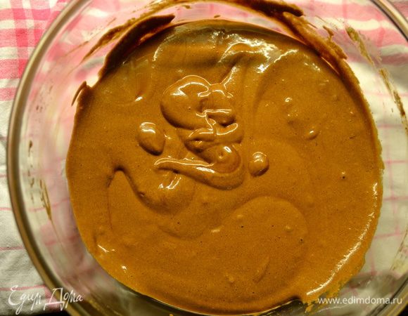 Полученный крем-мусс накрыть пленкой и убрать в холодильник на 1 час. 