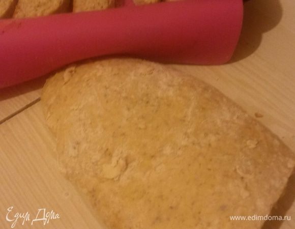 Достаем, нарезаем и назад в духовку еще на 15 минут до появления румяной корочки. Складываем в банку и наслаждаемся