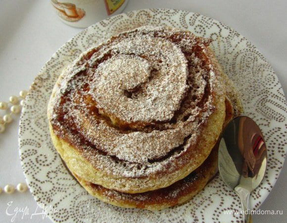 Подавать панкейки присыпать сахарной пудрой и корицей.
Приятного Вам аппетита.)!