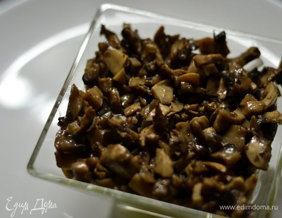 Слой грибов, майонез.