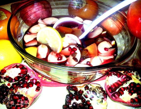 Подавать охлаждённым прямо с фруктами...Они очень вкусные,поверьте!!!