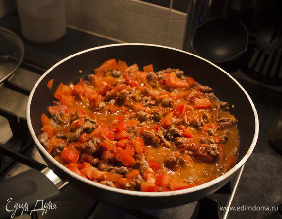 добавьте мяту и орегано по вкусу и посолите