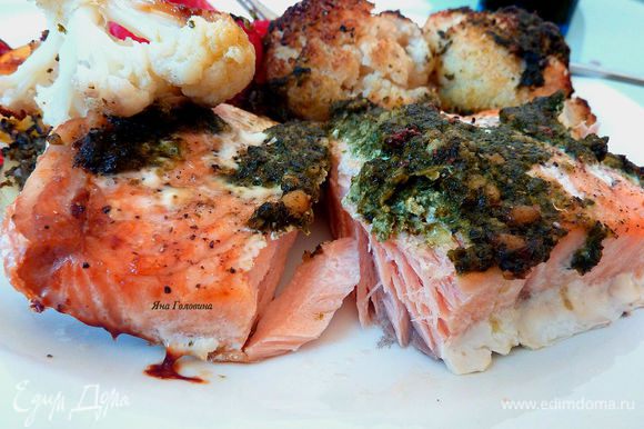 Очень советую рыбку - Сочная нежная рыба с ароматным соусом от Катюши, очень вкусно и сочно. http://www.edimdoma.ru/retsepty/58299-sochnaya-nezhnaya-ryba-s-aromatnym-sousom отличное блюдо !!!
