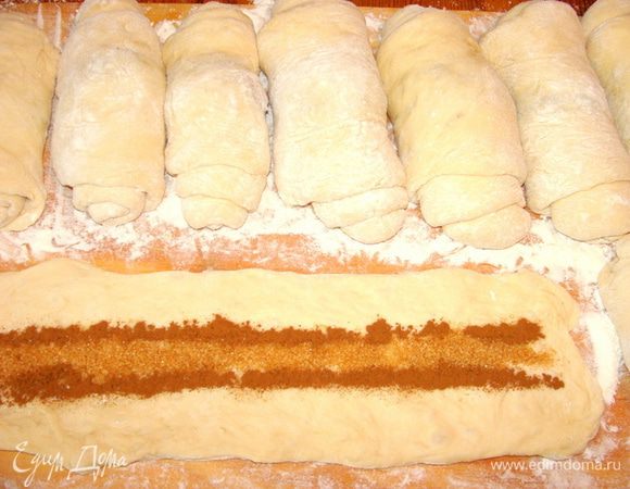 Свернуть рулетиком.