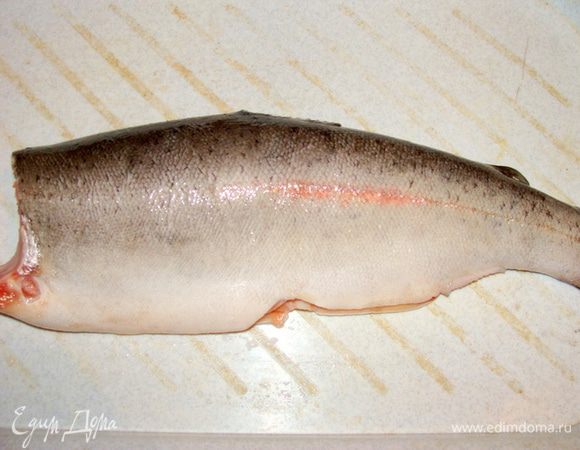 Очистить, отрезать голову и хвост.