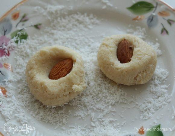 Можно сделать с миндалем.