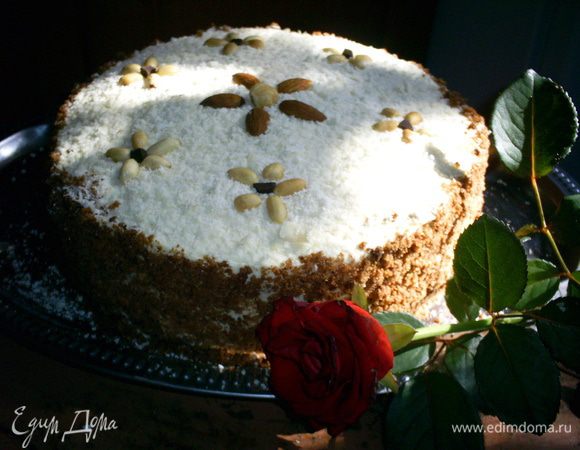 Дать готовому торту настоятся несколько часов в холодильнике. Лучше оставить на ночь. Приятного аппетита!!!