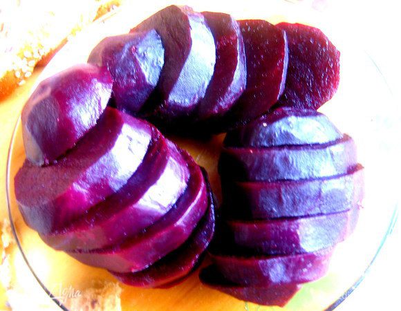 Нарезать на толстенькие кружочки...