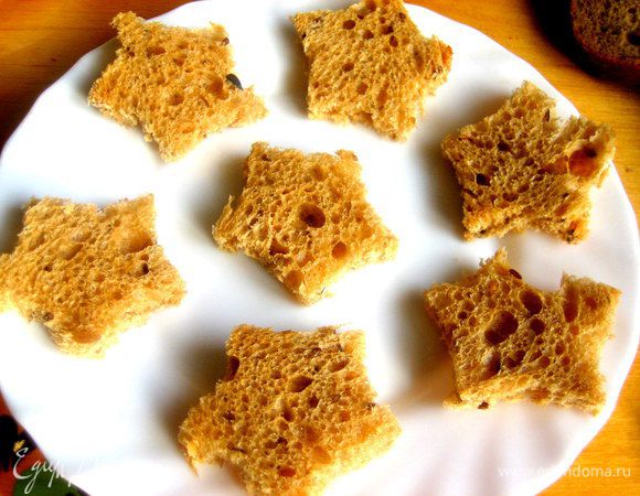 Кладём на сервировочную тарелку...