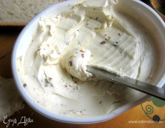 Я бы сказала праздничный вариант у сыра с грибочками)))