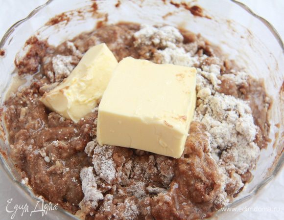 Добавить сливочное масло. 