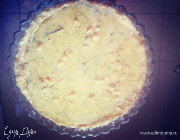 Залить соусом. Готовить в духовке при 200 гр. 30 минут. 