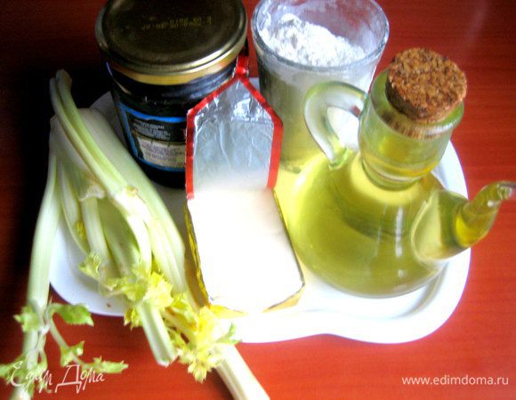 Продукты для первой партии пирожков...