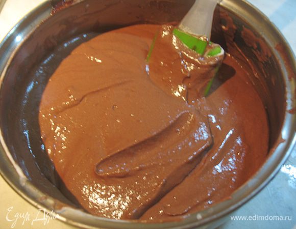 Взбиваем сливки и аккуратно добавляем их в мусс. Мусс готов. 