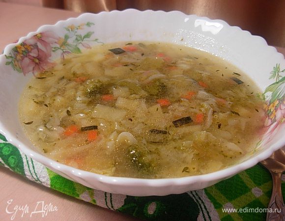 В конце варки добавляем базилик и тимьян.
Подаем горячим.
Приятного аппетита! 
