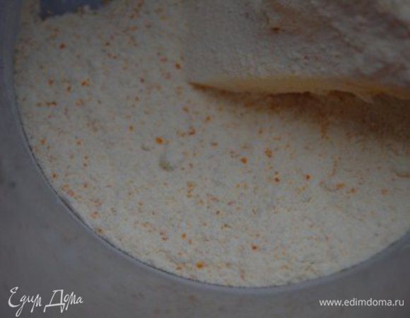 Апельсиновая пудра у меня была приготовлена заранее (сахар смешать с измельченной цедрой, перетереть пальцами, дать просохнуть и измельчить в кофемолке) 
