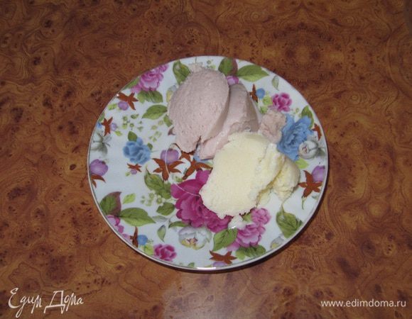 Через 5-6 часов мороженое готово.