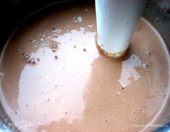 Желательно дать блинной массе постоять, но можно и сразу печь)))