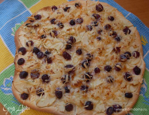 Достаем, нарезаем и подаем сразу же с чаем. 
Приятного аппетита! 