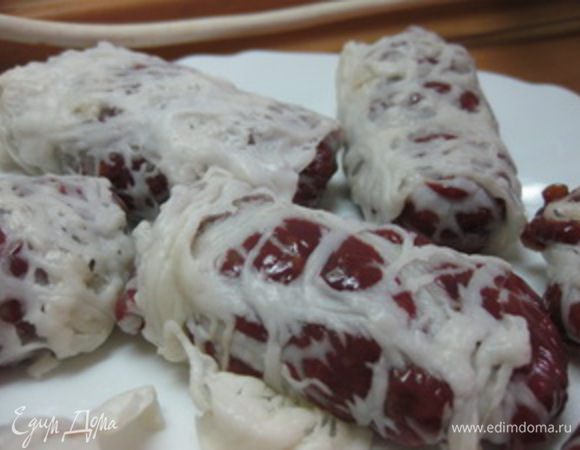 Просто аккуратно переложите его на тарелочку, для подстраховки можете к тому месту прилепить небольшую заплатку из жировой сетки.