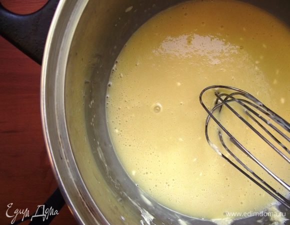 Когда масса станет однородной, снять с водяной бани и дать полностью остыть. 