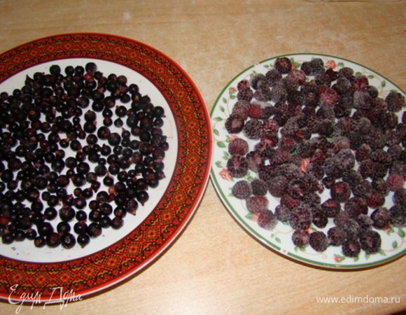 Ягоды разморозить (если свежие - пропускаем этот шаг).