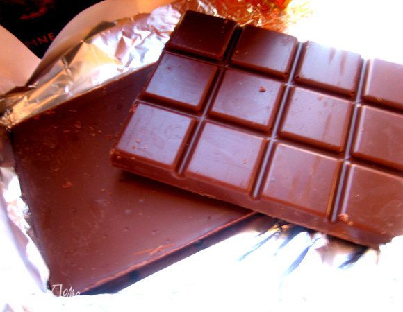 На половину рецепта я взяла 125 г шоколада.