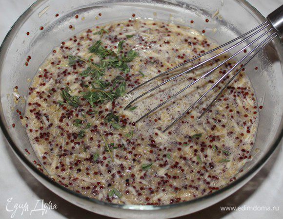 Добавить киноа и листики тимьяна.