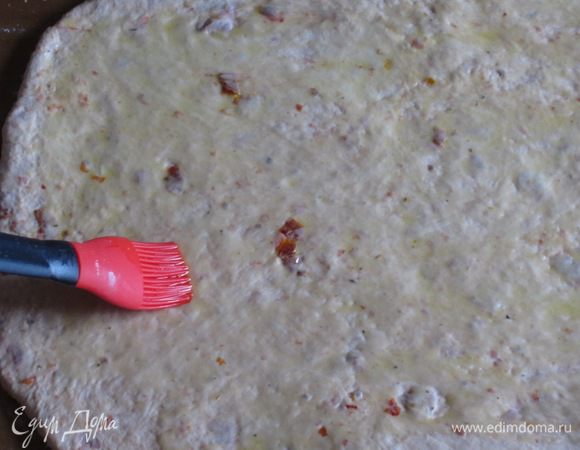 Смазать оливковым маслом....