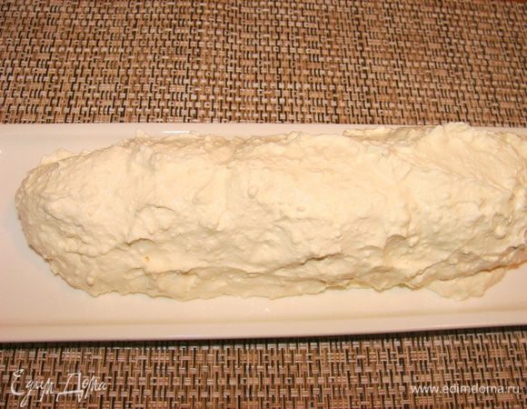 Сверху покрыть творожной смесью.