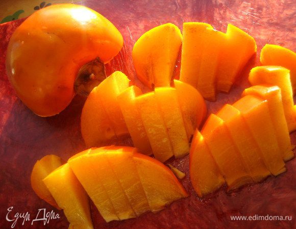 Нарезаем на кусочки-треугольнички.