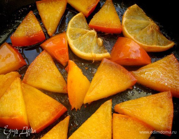 Теперь можно перевернуть и тоже зарумянить снизу.