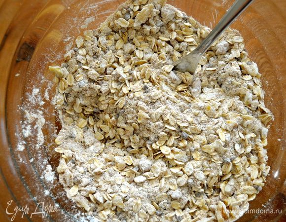 ...и добавить к остальным ингредиентам. Все перемешать.