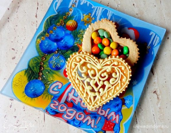 Положить в шкатулочку подарки и дарить изумленным гостям. Эффект будет просто сногсшибательным - это я уже проверила на себе. УДАЧИ!