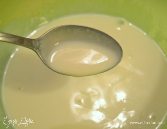 Через 20 минут получается вот такая густая смесь как опара.