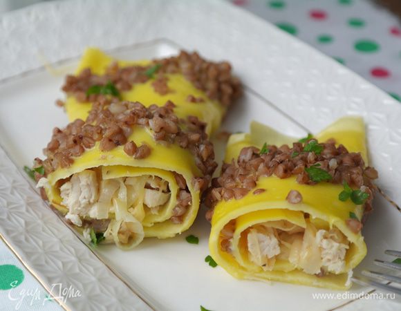 Блины можно приготовить с вечера, оставить в холодильнике, а утром разогреть, и у вас готов вкусный и полезный завтрак! 