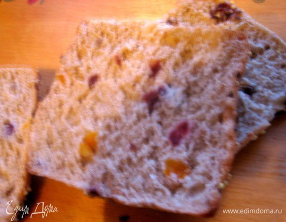 У нас продают уже разрезанным вдоль порционный хлебушек, хочешь - бери верх, а хочешь - низ, или прослоить начинкой и накрыть обеими частями)))