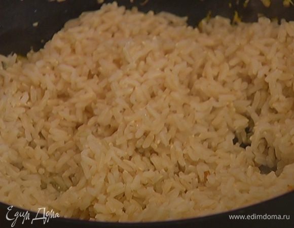 Рис отварить согласно инструкции на упаковке.