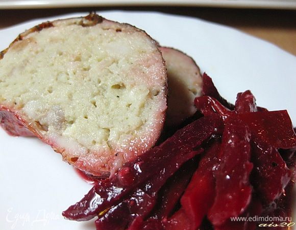 Готовую щуку выложить на блюдо вместе с овощами и нарезать порционно.
Приятного аппетита!