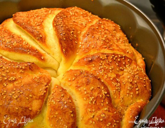 Давно собиралась приготовить сербский хлеб "Погачице" от Елены... http://www.edimdoma.ru/retsepty/53732-serbskiy-hleb-pogachitse И наконец, я его сделала!!! ))))) Вкусный и симпатичный хлебушек, с интересным мякишем..., больше похожим на сдобу... Замечательный рецепт! Рекомендую! ))) 