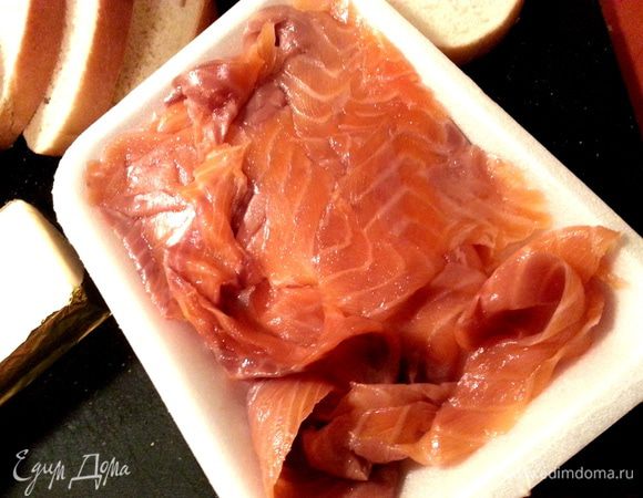 Берём малосольную сёмгу. 