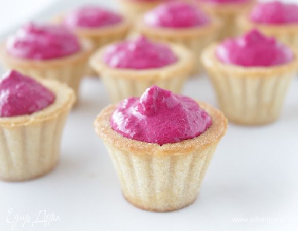 В нашем случае - начинить тарталетки.