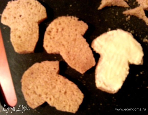 Намазываем снова плавленным сыром.