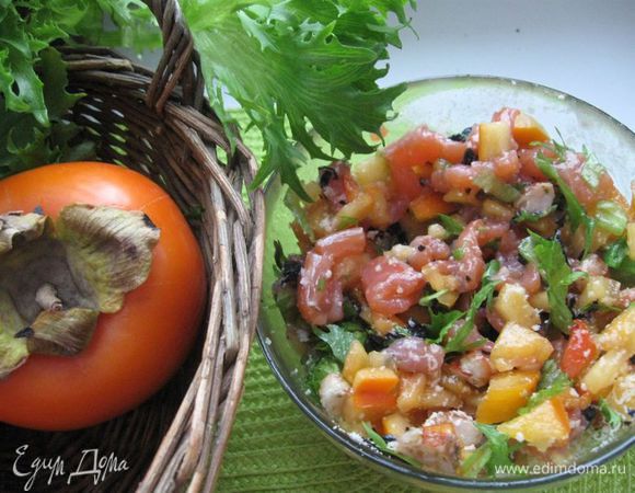  Перемешать все составляющие (кроме орешков). Приготовить заправку из смеси оливкового масла, лимонного сока и меда. Перемешать с салатом.