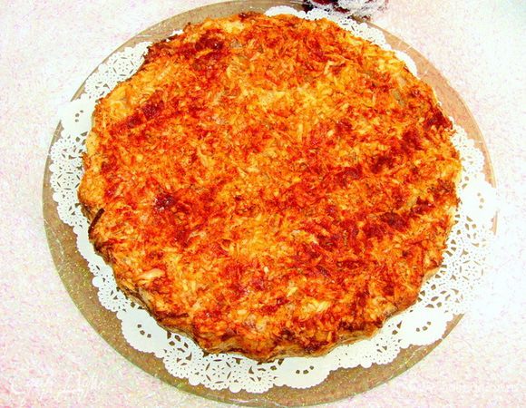 Достать из духовки, остудить в форме, переложить на блюдо. Можно посыпать сахарной пудрой.