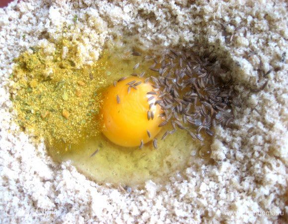 Добавляем тмин,приправу.