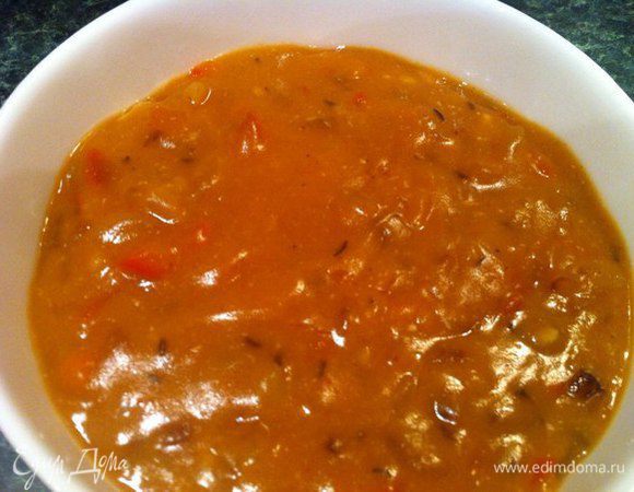 Тушим до загустения соуса. Готовый соус делим на 2 равные части.