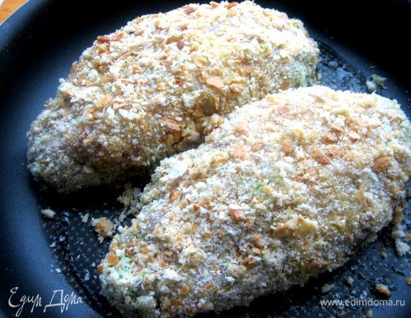 Переносим в смазанную форму...